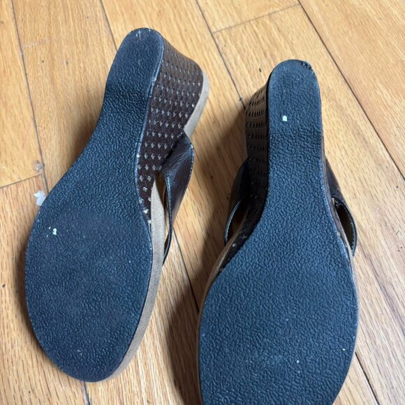 Vintage Y2K Brown Wedged Sandals with gold rhinestone accents - Picture 5 of 8